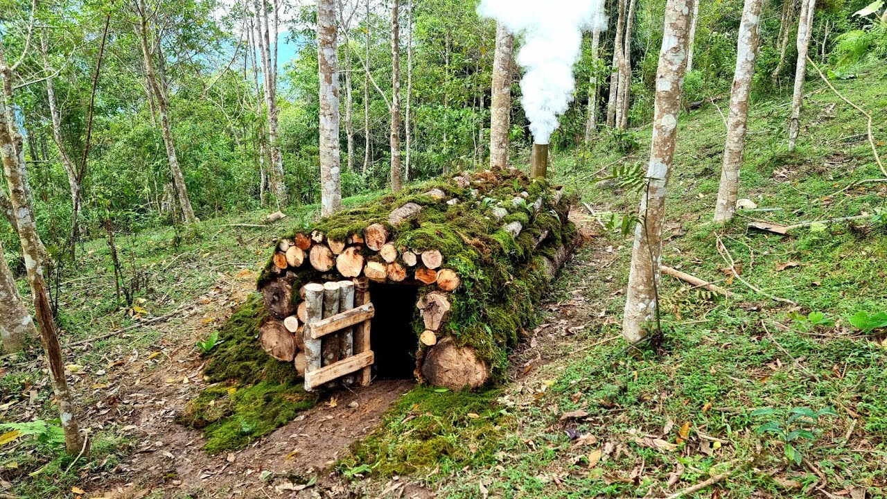 Building Complete Bushcraft Secret Shelter On High Mountain,  Bushcraft Alone / King Of Satyr