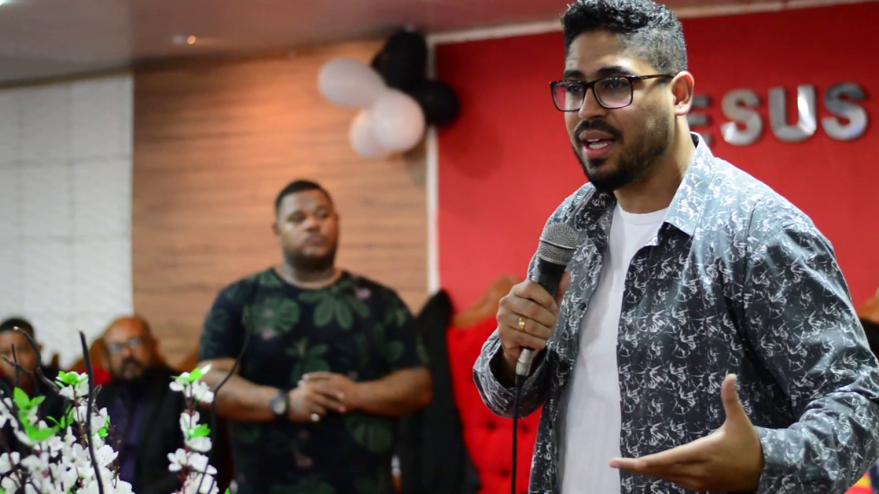 Douglas Nascimento “ Digno é o Senhor “ Ações de Graça - Átila Santos !
