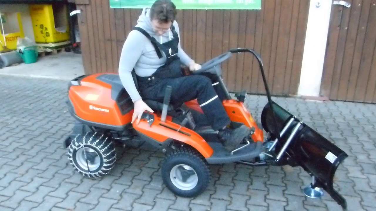 Der Husqvarna Rider R 214 TC mit Wintervollausstattung, der Schnee kann kommen