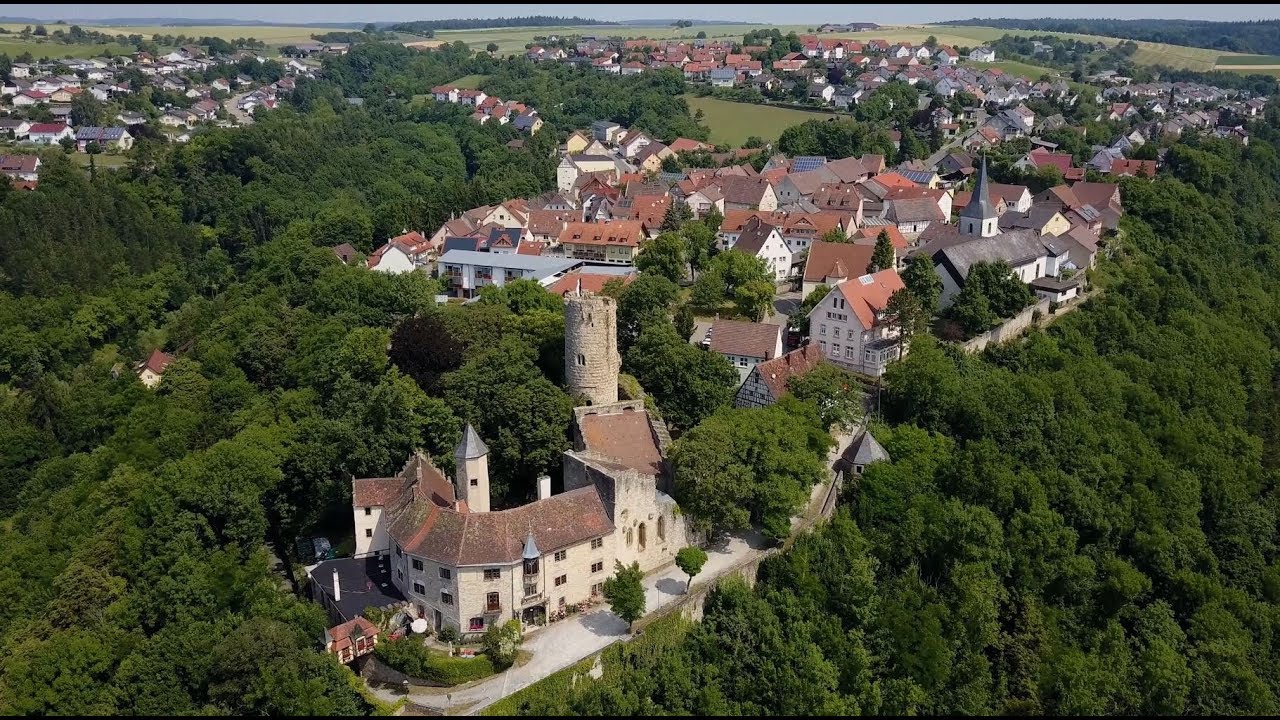 Die Stadt Krautheim aus der Luft
