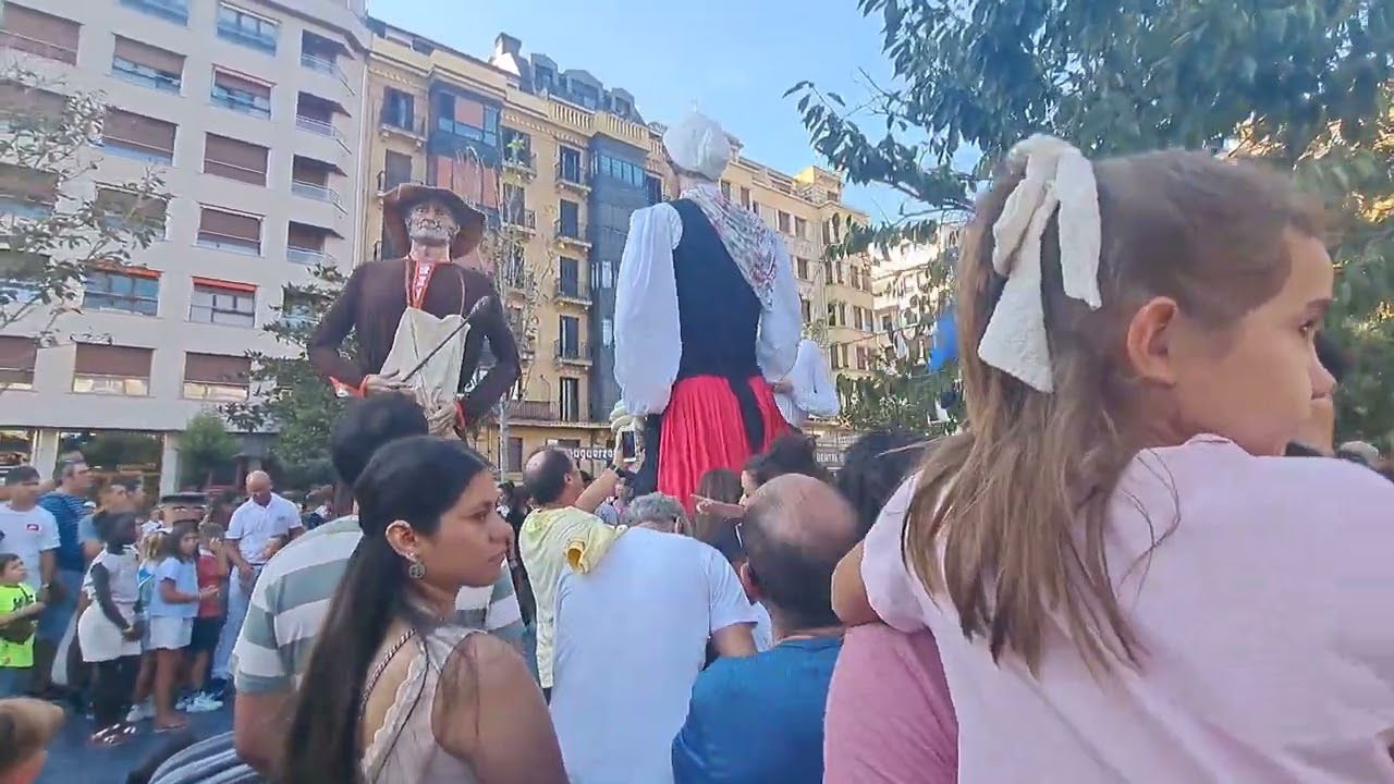 Vals Gigantes Itzurun en la GIGANTADA de Aste Nagusia (Donostia | 15 de agosto de 2022