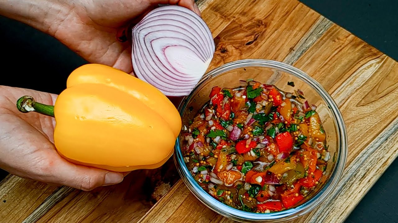 Вы не поверите, как легко приготовить эту холодную закуску из перца! Находка для любого стола!