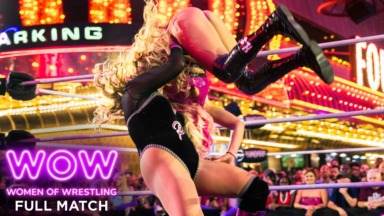Penelope Pink (with Lana Star) vs Holly Swag | WOW - Women Of Wrestling