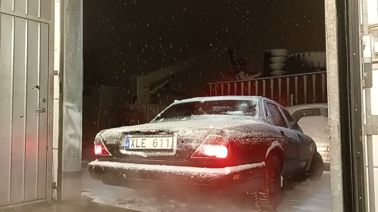 Jaguar xj6 3.2 sound (mufflers delete)