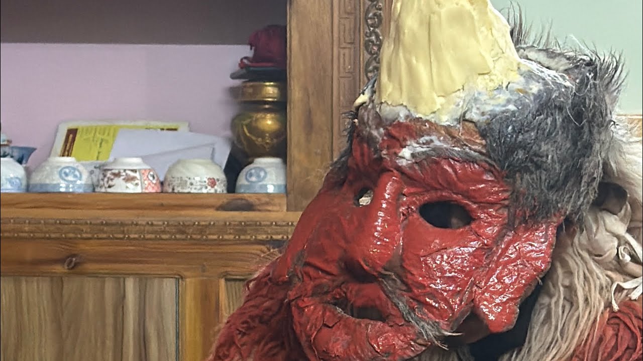 ལ་དྭགས་ལོ་གསར་གྱི་འབག་གླུ།Traditional Lalok’sDurbuk Losar Bak Lu)by Mr K Namdol & Mr Konchok Rongpa