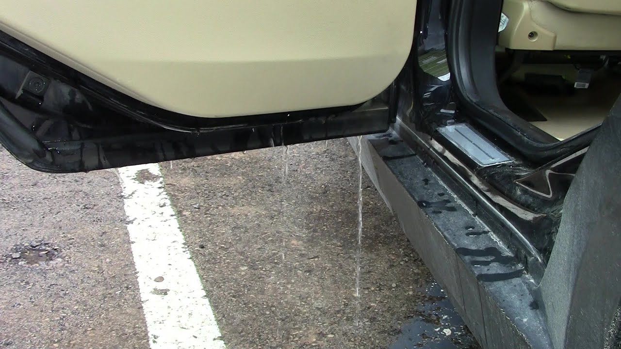 BMW X3, Протечка воды через заднюю дверь