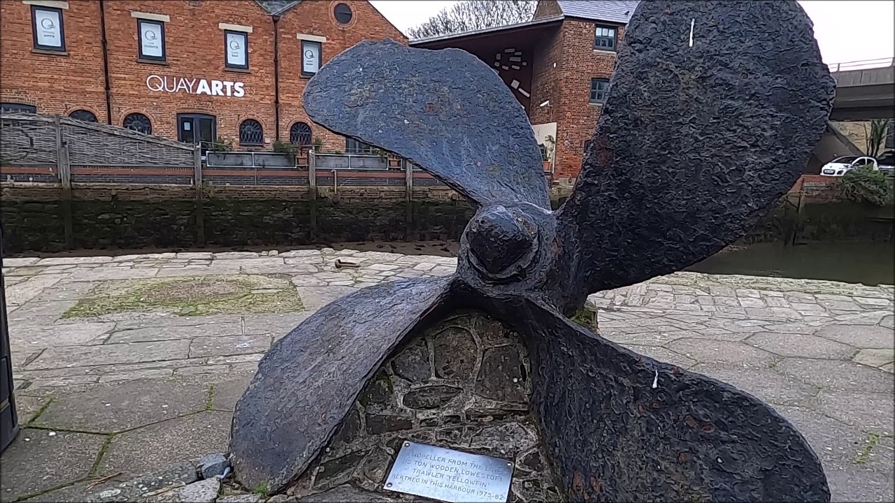 Virtual Walk - Sainsbury's To The River Medina - Newport, Isle Of Wight - January 2021 | kittikoko