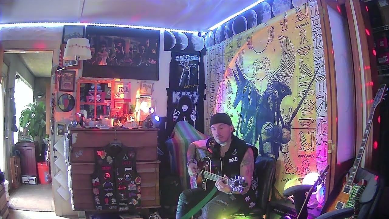 Full Twitch Guitar/Bass Webcam Stream 2023-05-12 10-52-14