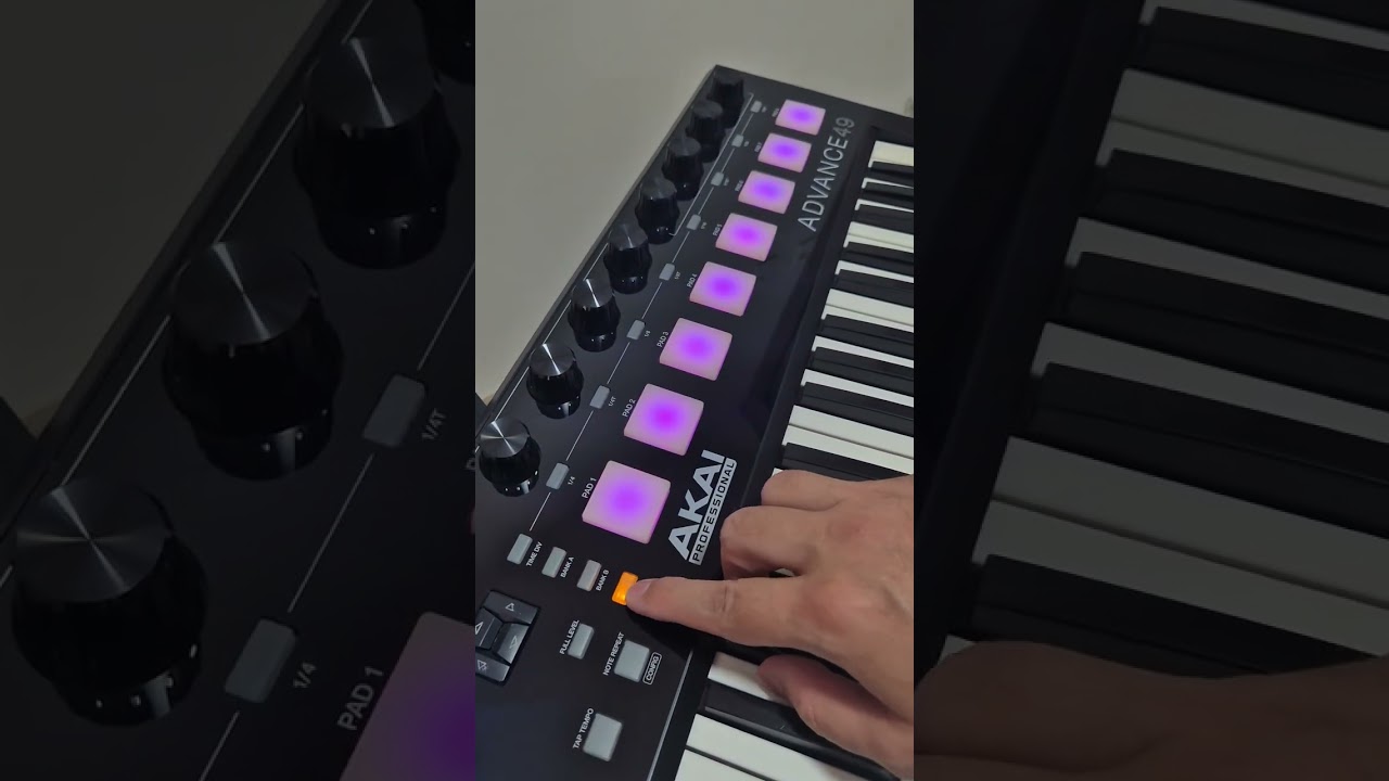 AKAI ADVANCE 49