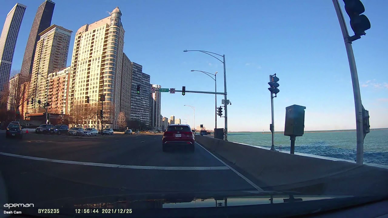 2021-12-25: Christmas Drive through Chicago - Various City Streets