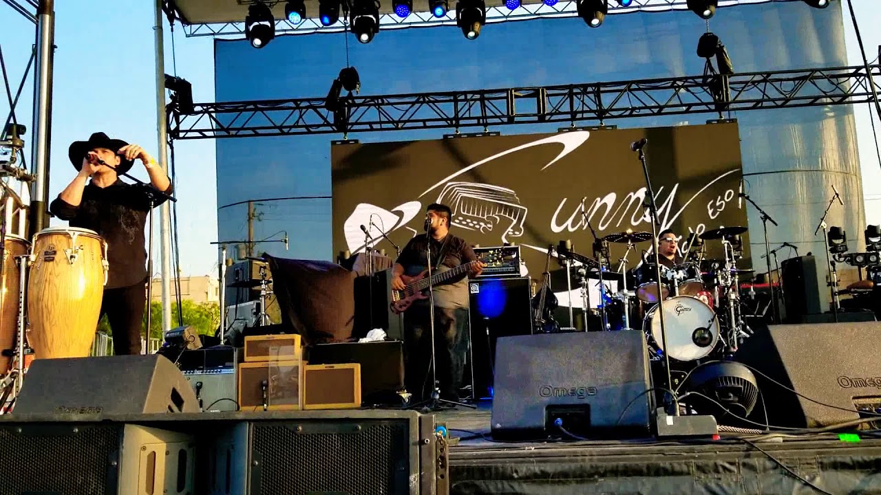 Sunny Sauceda - Intro @ Fiesta De La Flor 2018. Corpus Christi, TX