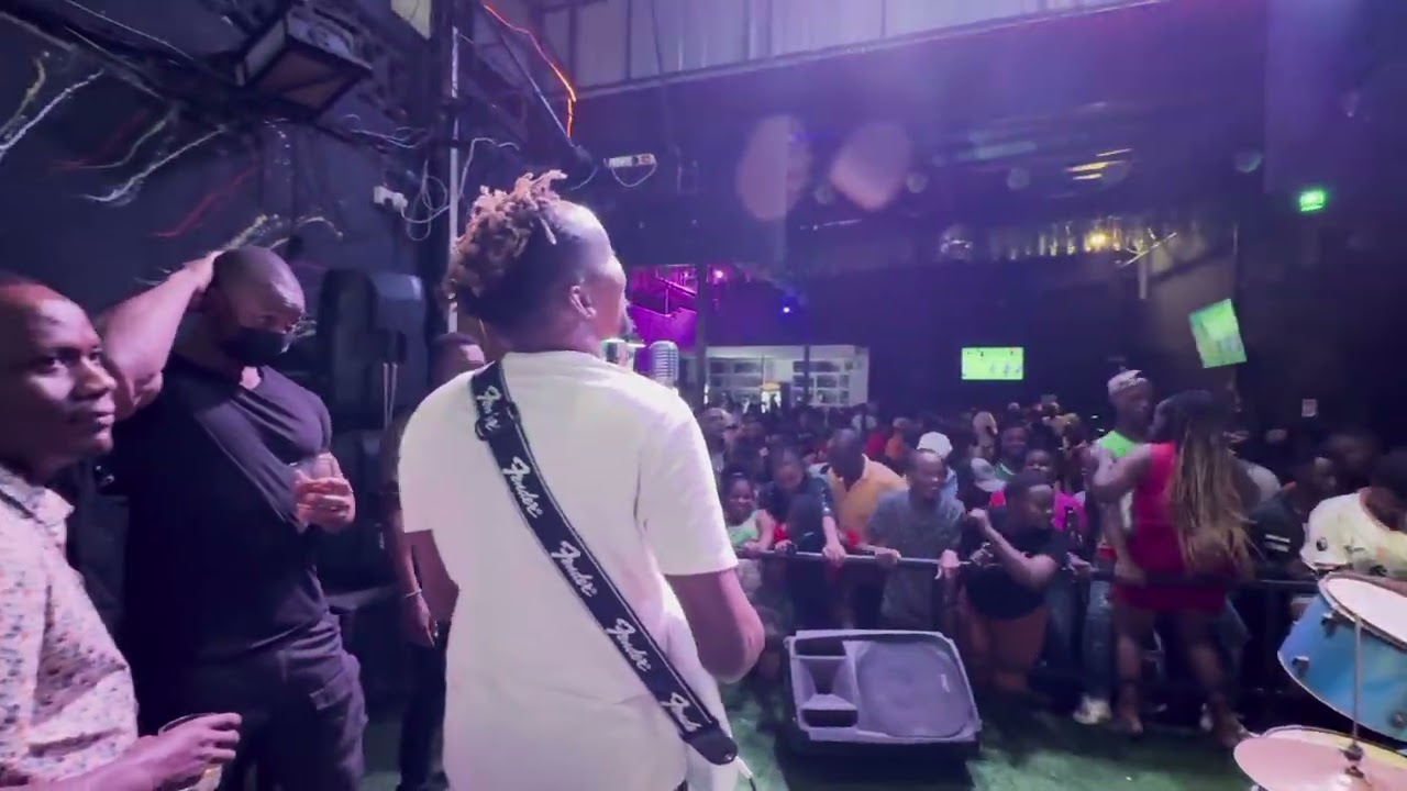 KATOMBI NI FIRE FIRE.... 🎸 🎸 LIVE BAND @KAMBANIGHTSHOW 🔥🔥🔥