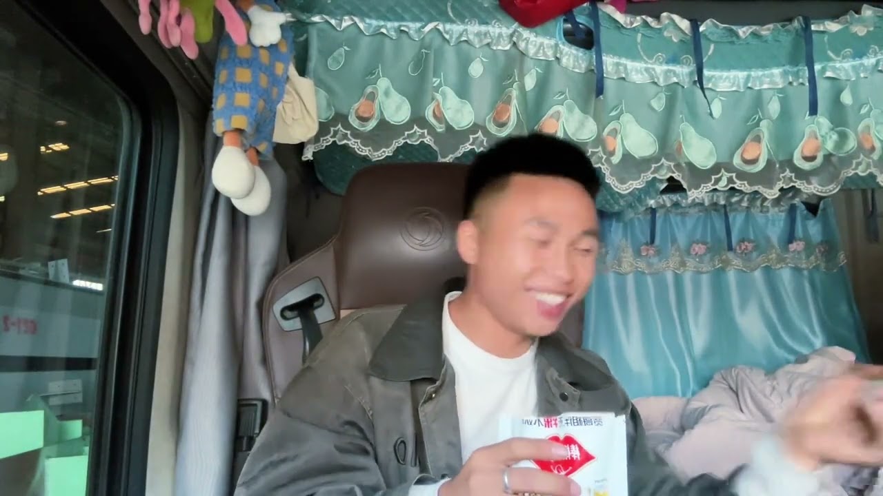 此视频记录第一次运输钢结构全过程，到底该怎么拉才最安全#vlog日常 #原创视频 #卡车司机 #钢结构 #00后