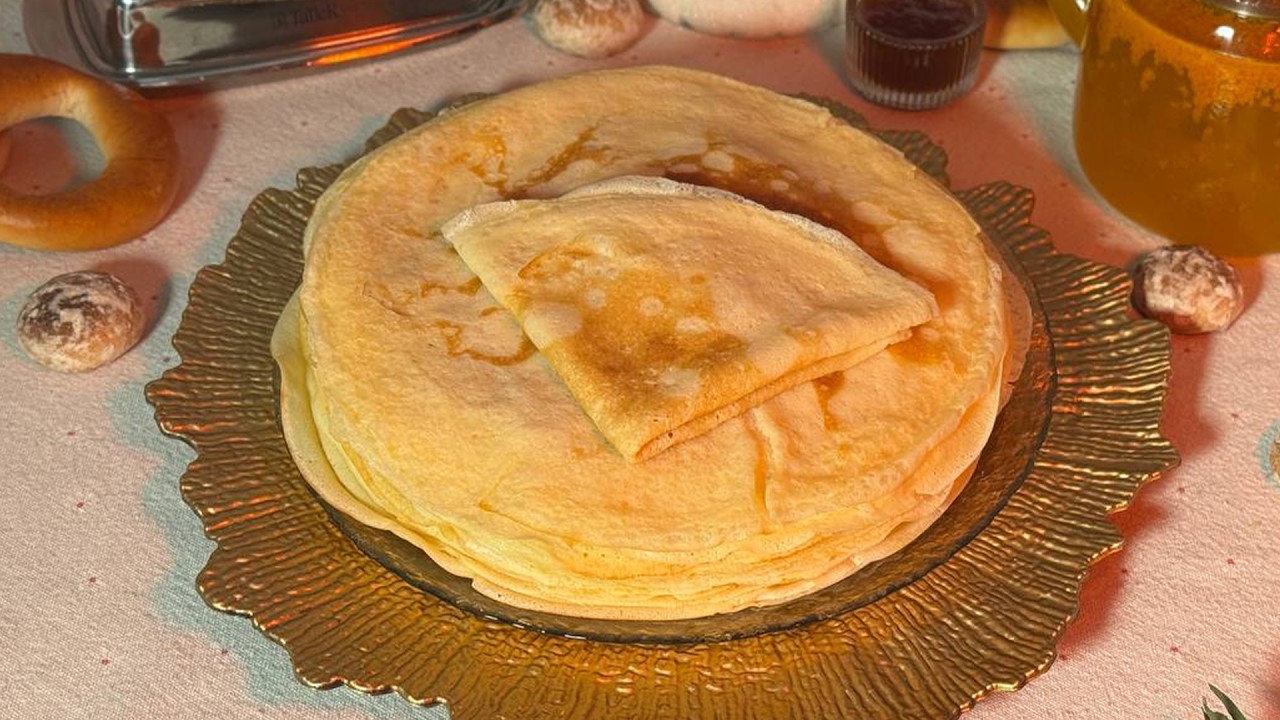 Идеальные и вкусные блины без комочков  Секреты блинчиков с дырочками и блинов для начинок