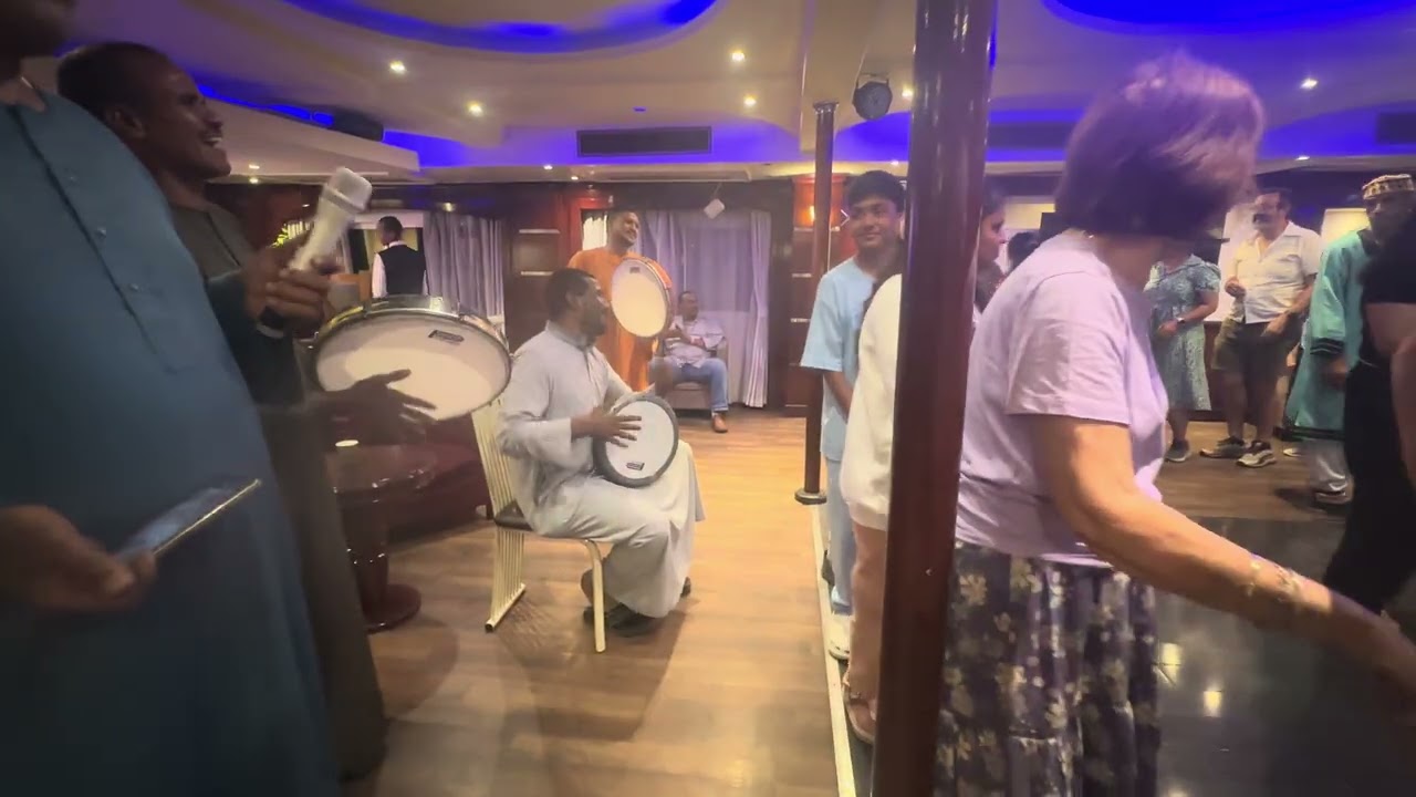 Nail cruise Egyptian dance