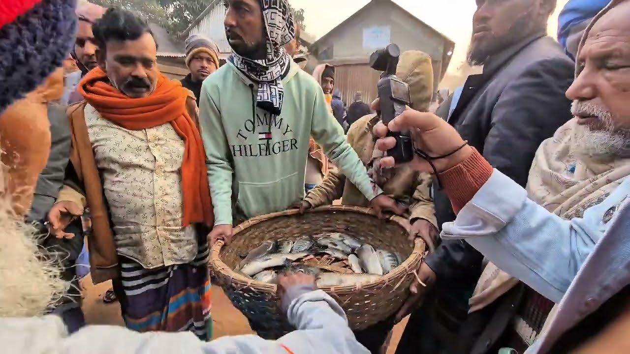 চ্যালেঞ্জ! এই দুবলী বাজার ছাড়া আর কোথাও এত সস্তায় বিলের মাছ পাবেন না | Dubli bazar fishmarket dohar