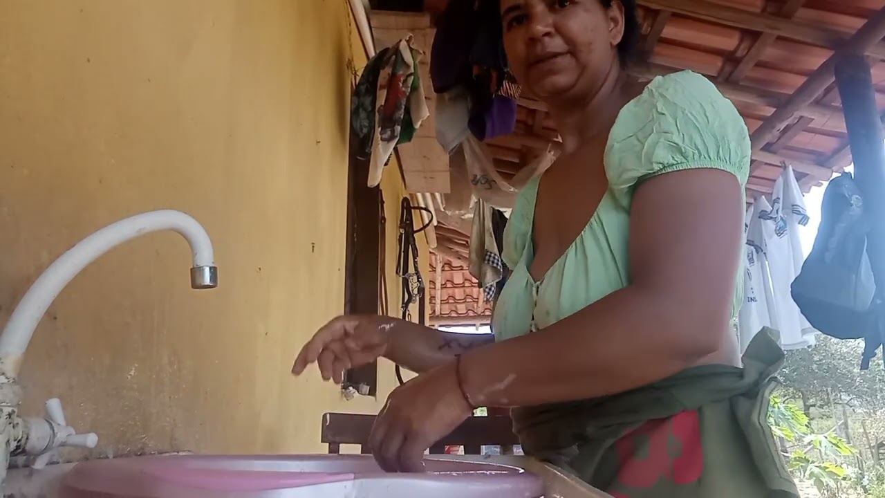 Rotina de hoje mostrando o tempo aqui e lavando as roupas de minha filha 
