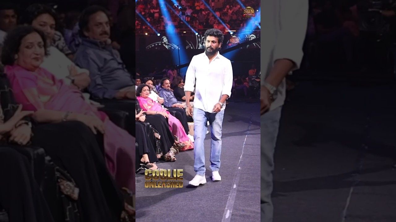 The captain of the ship, our director Lokesh Kanagaraj makes a swag-filled entry! #CoolieUnleashed