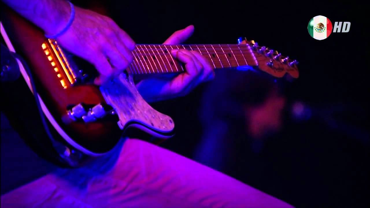 Caifanes - Ayer me dijo un ave (Vive Latino 2011)