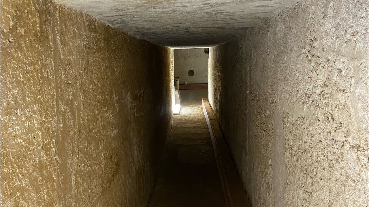 Inside the pyramid of Menkaure Egypt 🇪🇬