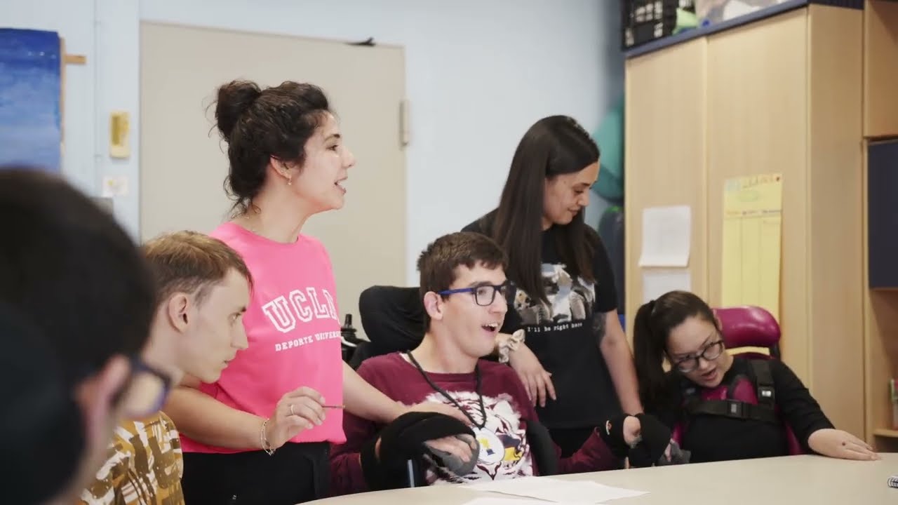 Participació de l'Escola la Munyanyeta al Festival Transvers amb l’activitat “Poesia a l’aula”