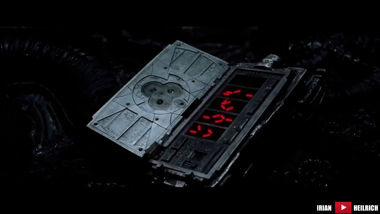 AVP Alien vs Predator (2004) - Predator bomb