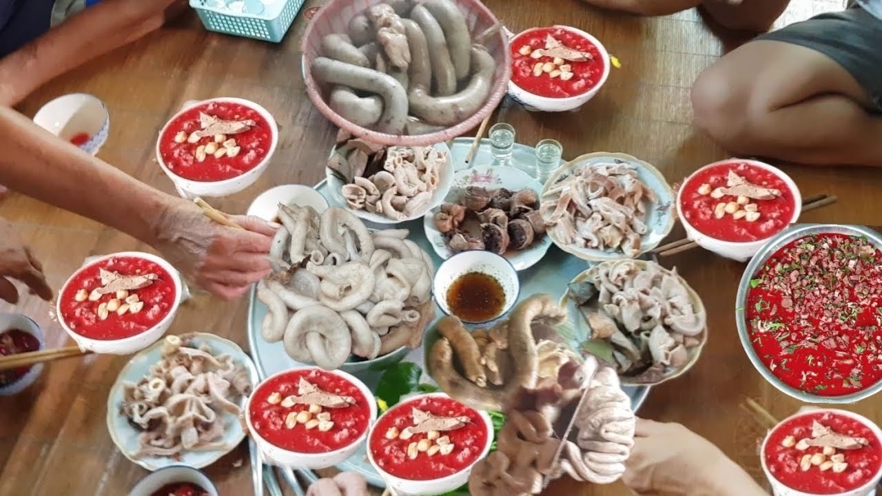 Đại Tiệc Siêu Tiết Canh Lòng Lợn Ná.i 250kg Tiết Canh Úp Bát Đông Như Thạch Đầu Năm Quá Ngon