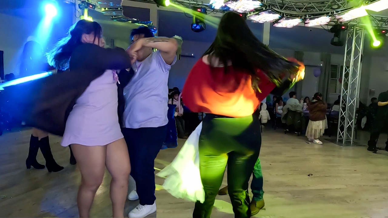 LA NUEVA DANZA DE LOS 7 VELOS 💥💃 CON ALEX SANTOS SONIDO BRONX EN VIVO SALON ALEXANDER NJ
