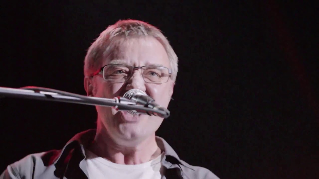 THE WAR IN UKRAIN. Stas Namin & The Flowers (Arena Moscow 14.11.2014)