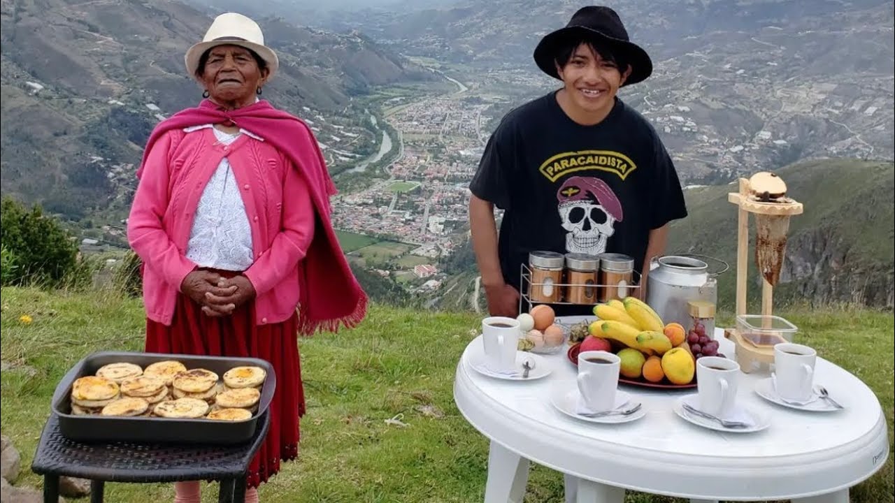 HACIENDO TORTILLAS  DE MAIZ  ENNLA CABEZA DE PERRO