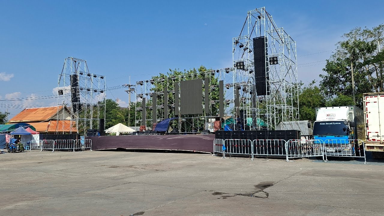 บรรยากาศหน้างาน วัดโคกขาม