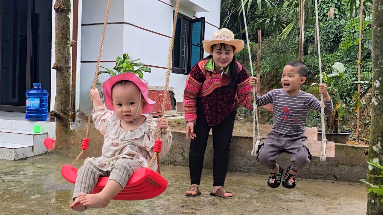 One swing wasn't enough&hellip; to make it fair for the two brothers, so Mom made another one.87/100