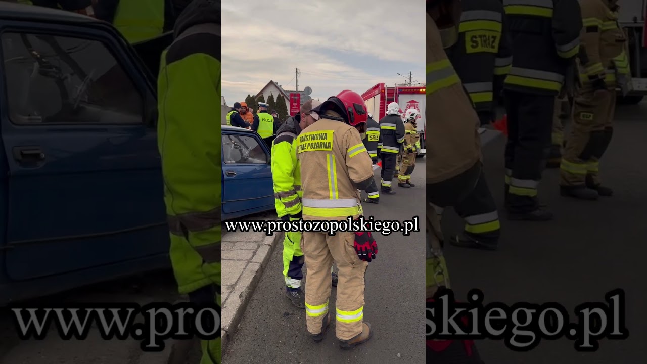 Opole: Seniorka w Fiacie 126p zasłabła i uderzyła w zaparkowane auta