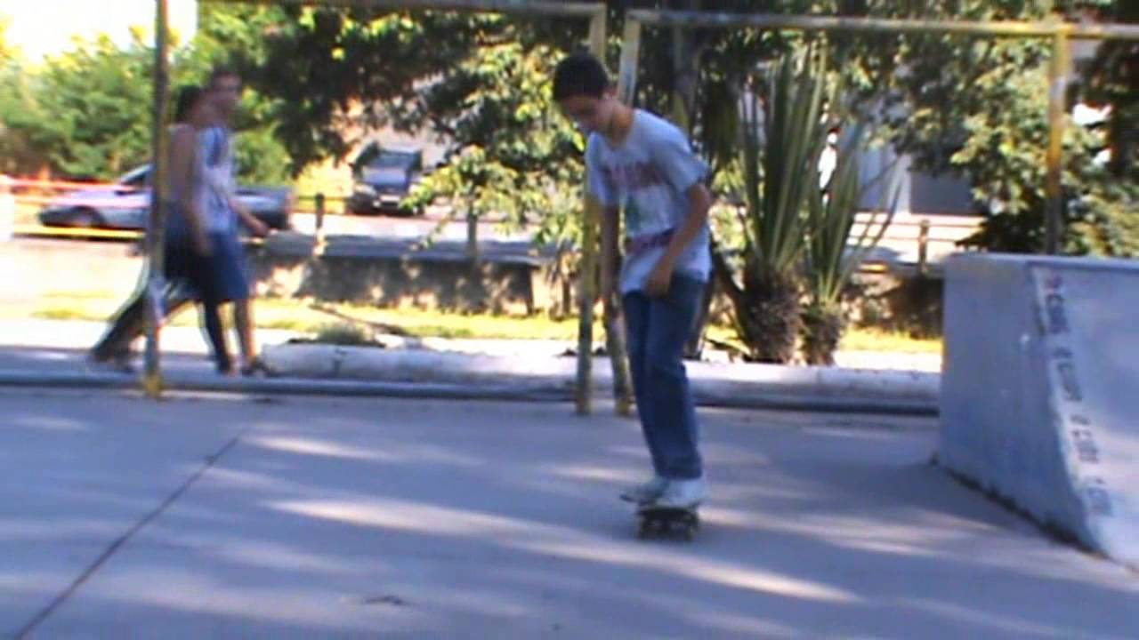 2 DIFFERENT TRICKS - MARCO DOS ANJOS