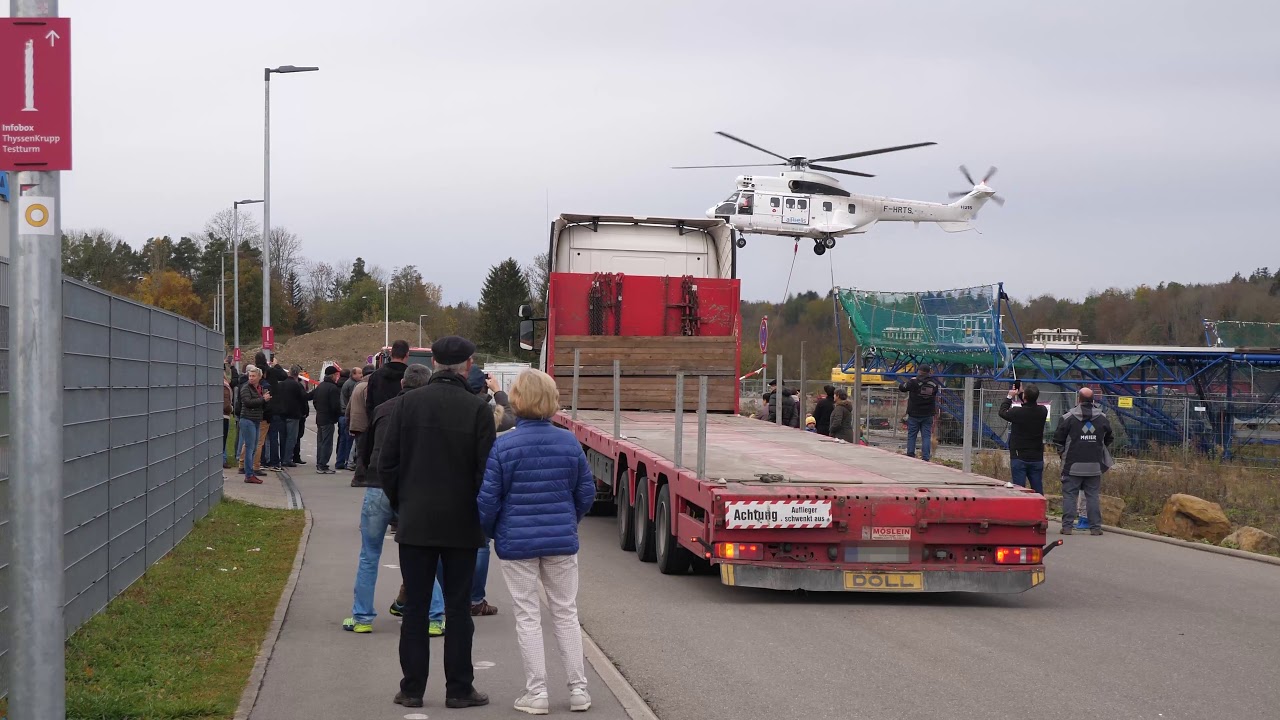 Test-Turm in Rottweil: Hubschraubereinsatz