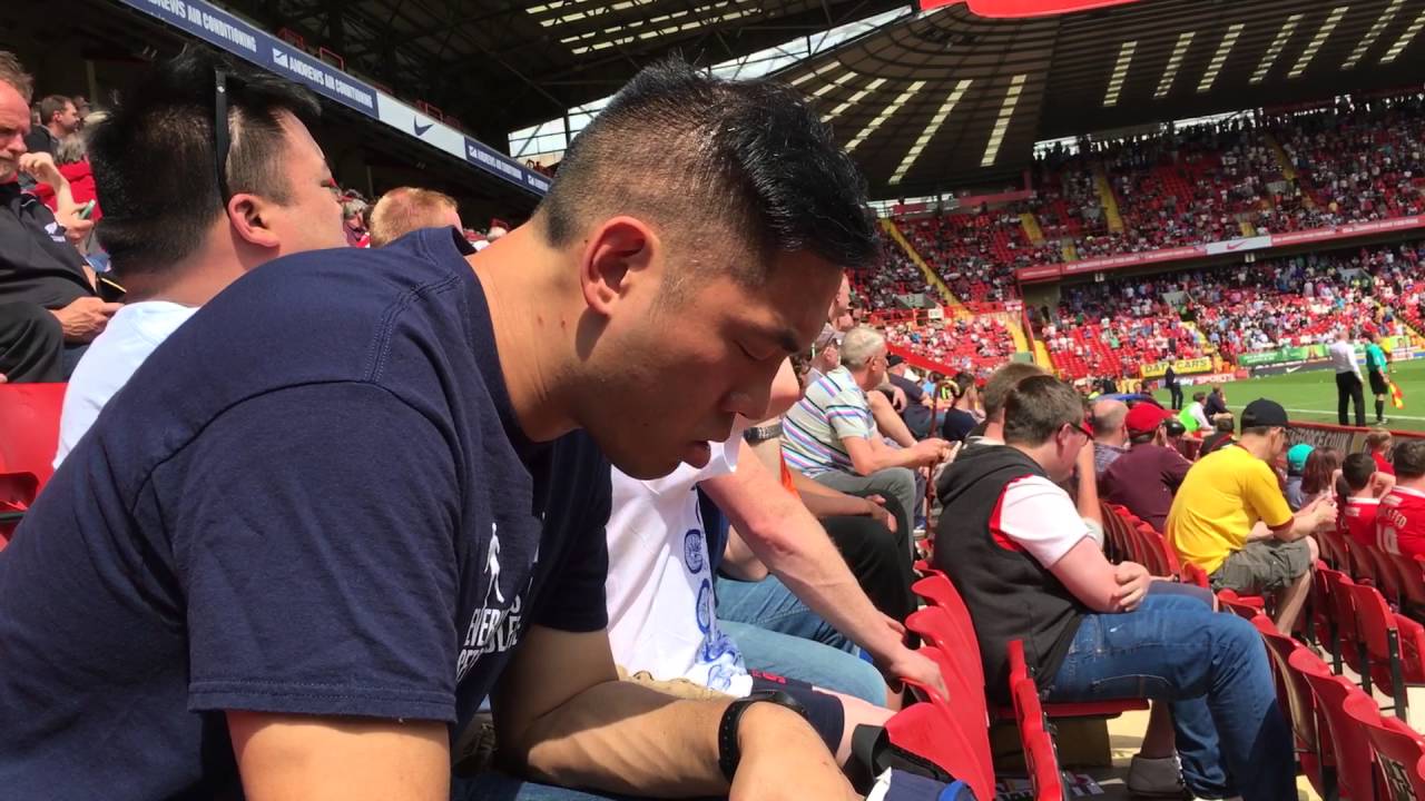 Jet Lagged Gary nodding off At Charlton