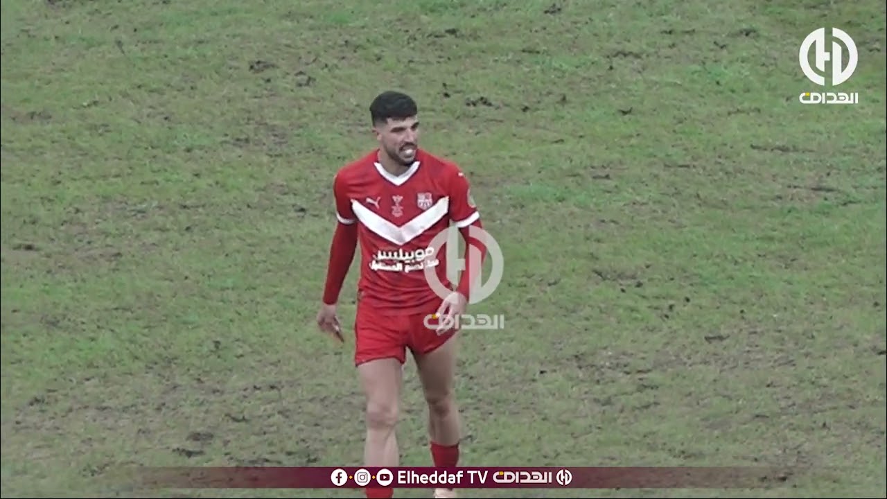 محيوص لاعب شباب بلوزداد في قمة الغضب
