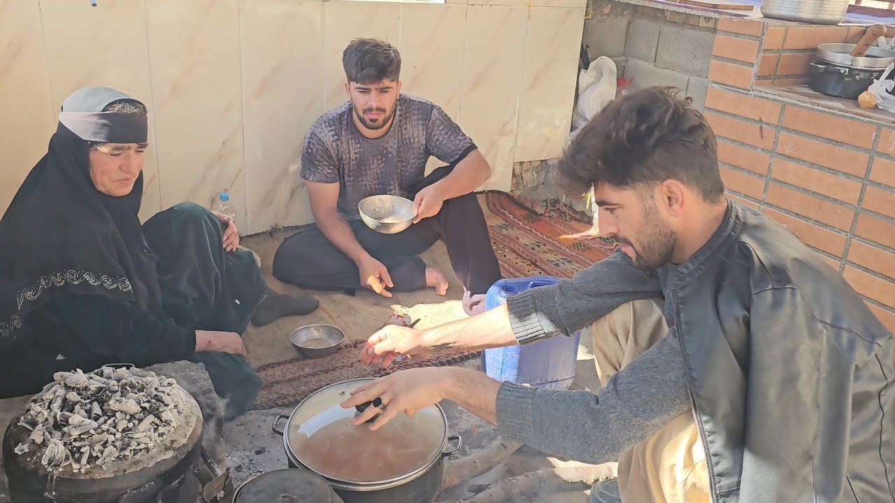 👨‍👩‍🍳 Mother & Son Rural Kitchen: Cooking Chicken & Rice Together | Village Hospitality Stories 🍚