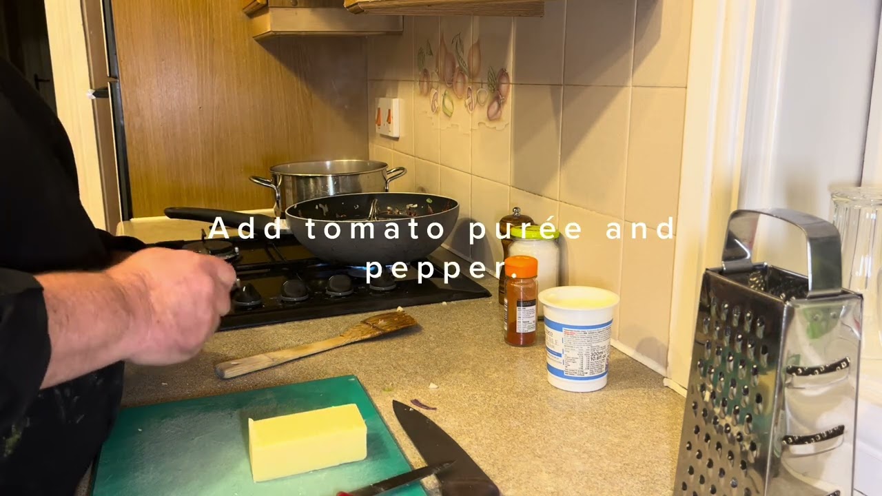 Quick and easy creamy paprika pork pasta. 
