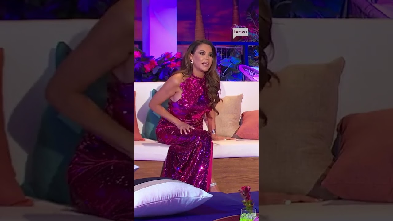 Adriana's claiming Julia tried to seduce her in Spain. #RHOM  #AdrianadeMoura #JuliaLemigova