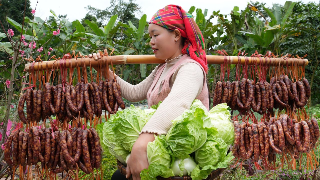 12 Hours Preparing Smoked Sausages - Harvesting Green Vegetables to Take to the Market for Sale.