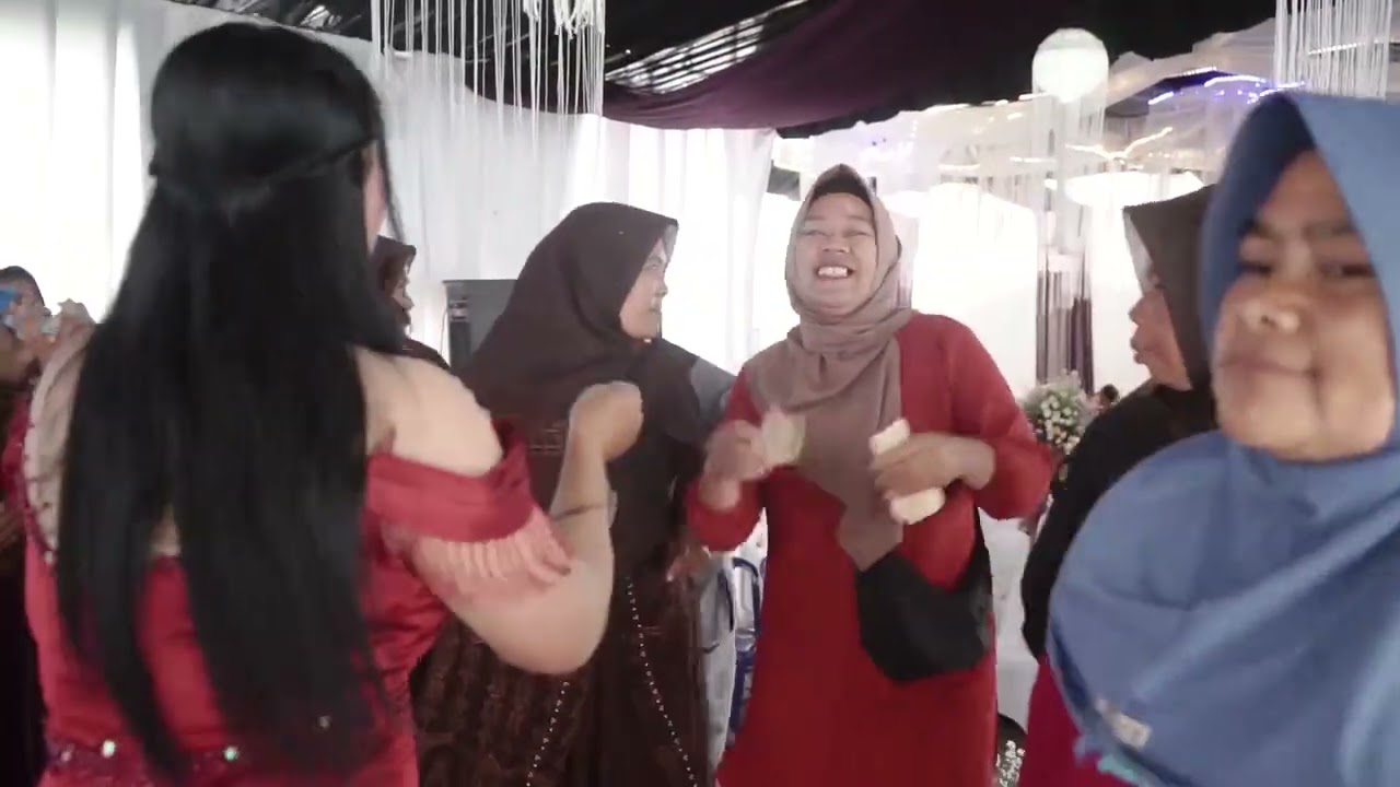 Ngunduh mantu Ghofur & Lusi by : Andika salon