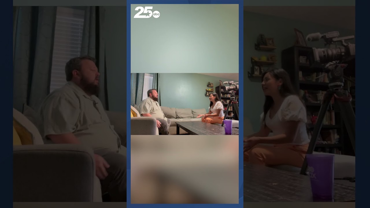 Учитель из Уэйко утверждает, что его уволили после того, как он помог ученикам сделать плакаты дл...