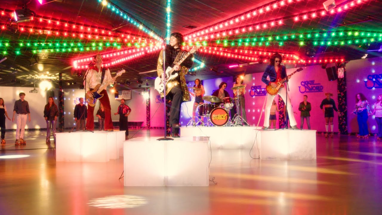Roxx Revolt & The Velvets - Supersonica Girl (Official Music Video)