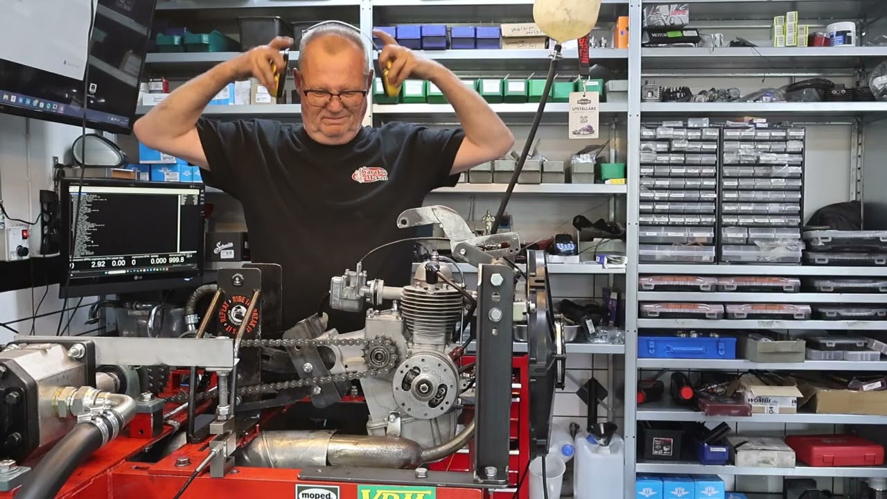 Moton 4  takt med lite bekymmer 2 takt..(4-takt) meken kollar