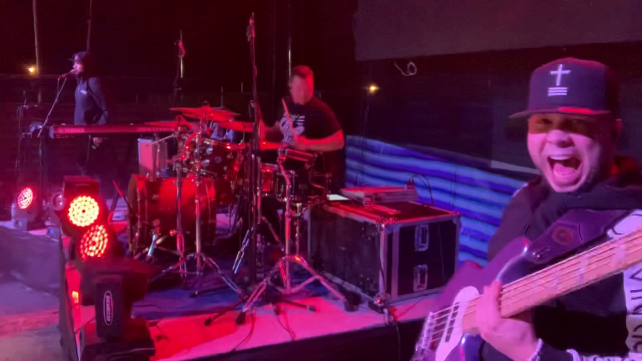 Concierto en Ecuador AZMUSIC