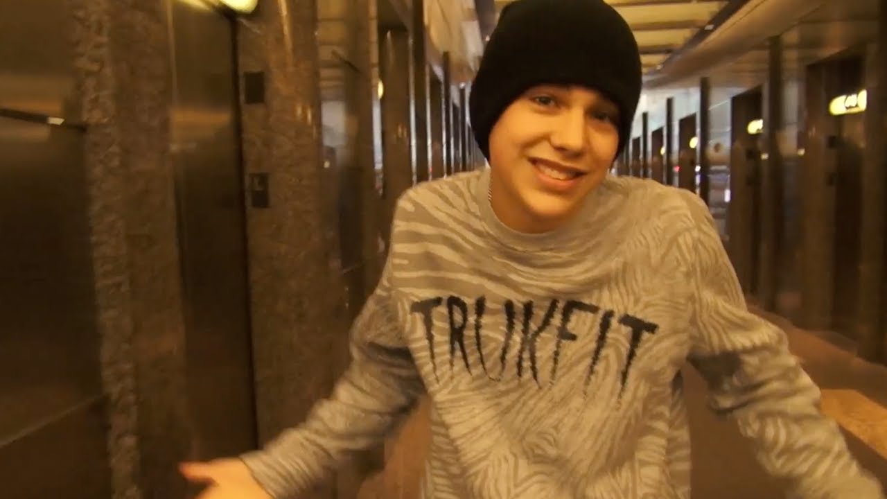 Times Square Invasion with Austin Mahone - Austin Mahone Takeover Ep. 30