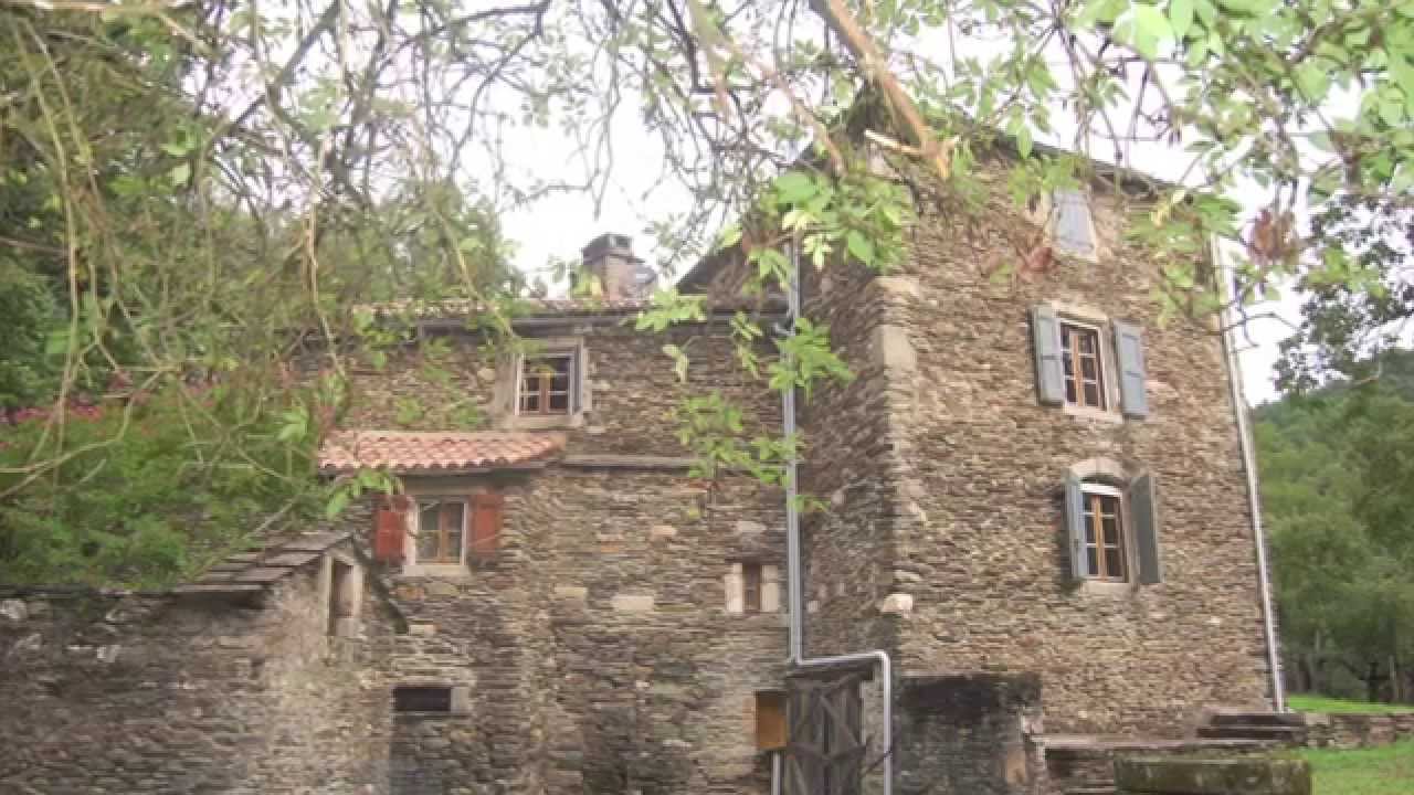 Cevennes - A vendre Propriété de charme sur 25 Hectares de terrain en bordure de rivière
