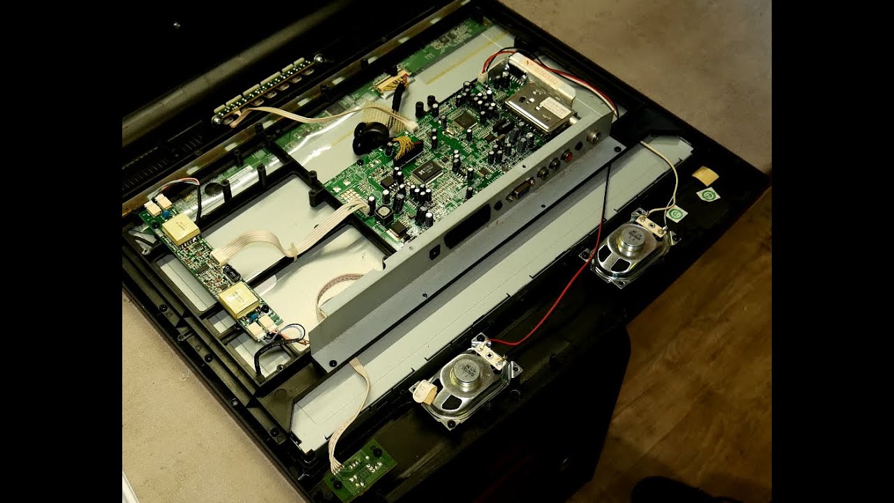 TV Monitor z elektrośmieci