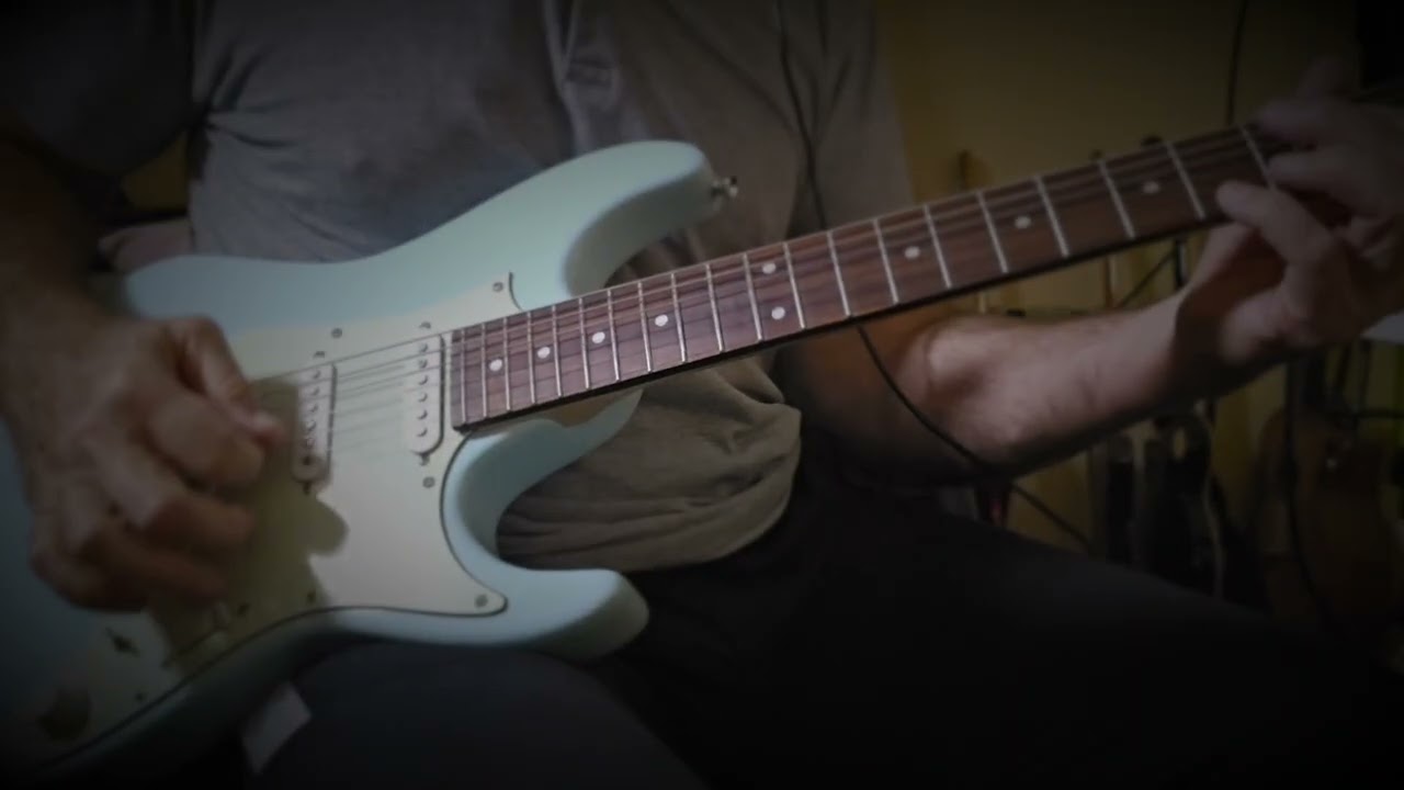 AZES 31 Ibanez stratocaster, chrunch, overdrive sound, nux air, Zendrive pedal.